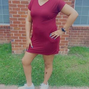 Elegant Burgundy V-Neck Dress